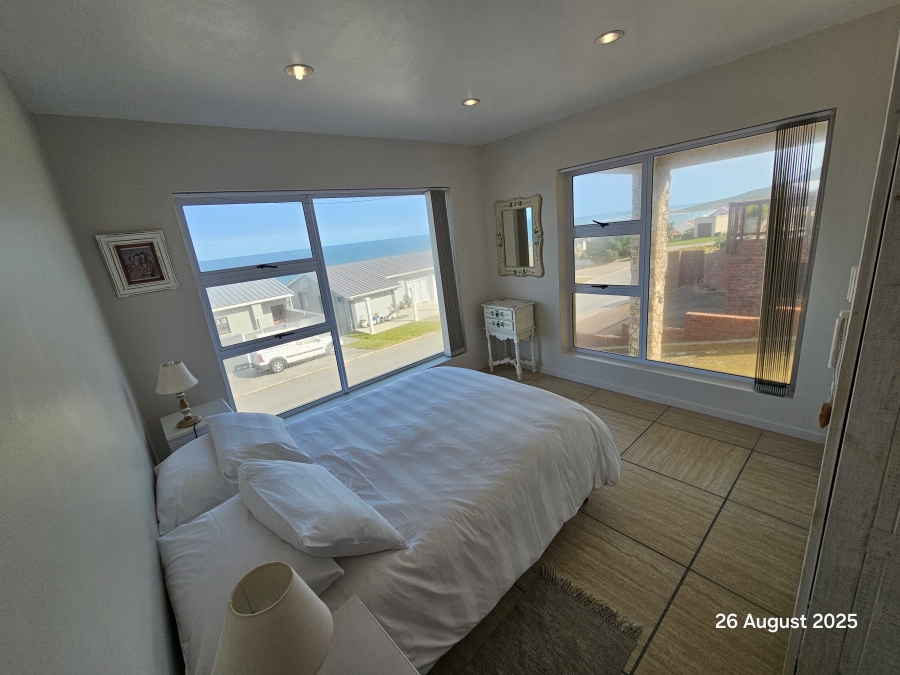 6 Bedroom Property for Sale in Jongensfontein Western Cape